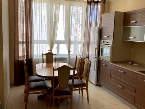 квартира за адресою Анни Ахматової вул., 34