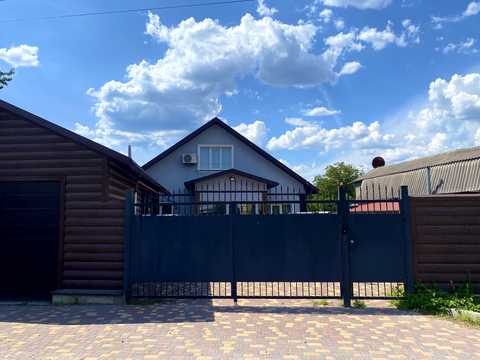 дом по адресу Юрія Лисянського ул. (Есенина)