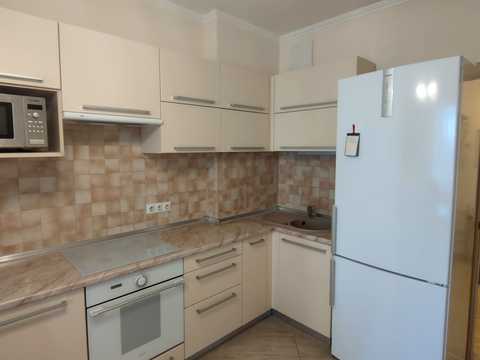 квартира за адресою Дегтярівська вул., 25а к1