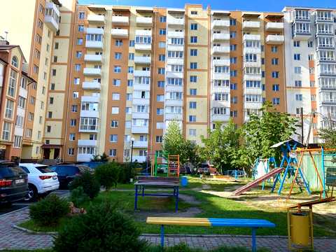 квартира за адресою Гайдамацька вул. (Марфи Струтинської), 13-Б