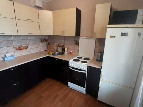 квартира за адресою Бориса Гмирі вул., 12-Б