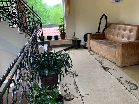 комерційна за адресою Центральна, 50