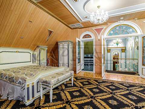 коммерческая по адресу Патріарха Володимира Романюка ул. (Жовтнева), 2Б