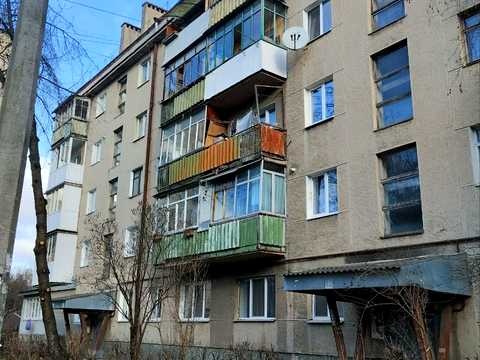 квартира за адресою Набережна ім. Василя Стефаника, 8