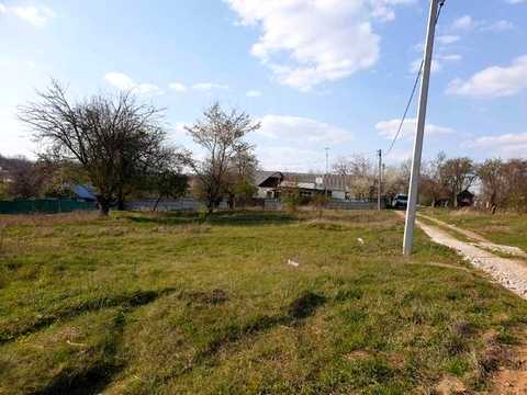 ділянка за адресою Черешнева вул., 1