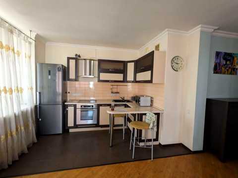 квартира за адресою Дніпровська набережна вул., 26