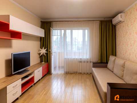 квартира за адресою Райдужна вул., 10