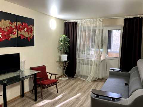 квартира по адресу Героев Крут ул. (Валентини Терешкової), 4