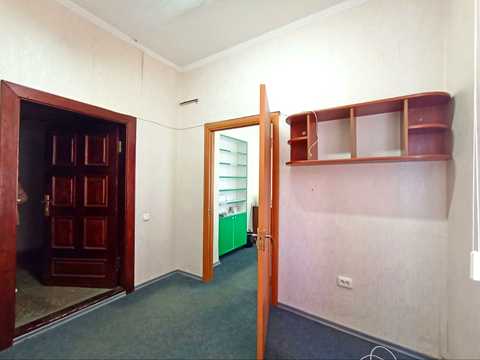 коммерческая по адресу Героїв Майдану ул. (Театральна), 10