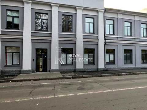 комерційна за адресою Новонаводницька вул. (Лаврська), 5