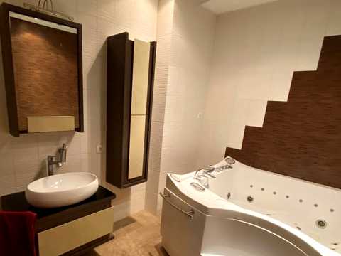 квартира за адресою Середньофонтанська вул., 19б