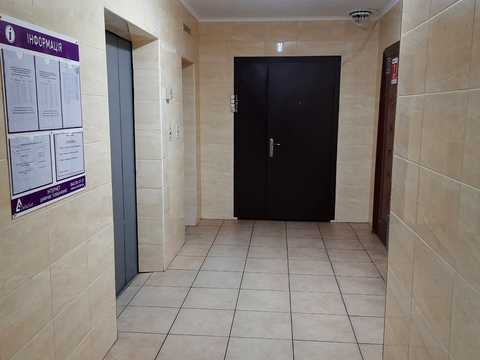 квартира за адресою Анни Ахматової вул., 25