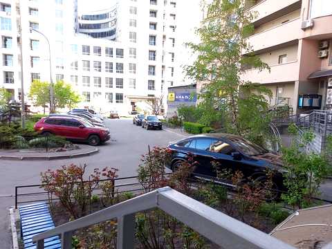 квартира за адресою Митрополита Андрея Шептицького вул. (Анатолія Луначарського), 10