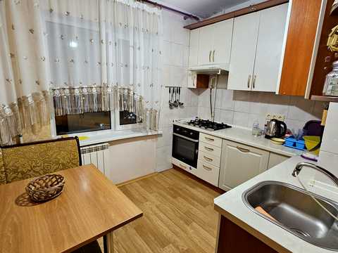 квартира за адресою Йорданська вул. (Лайоша Гавро), 11-А