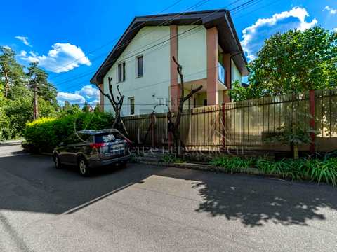 коммерческая по адресу Звенигородська ул., 23
