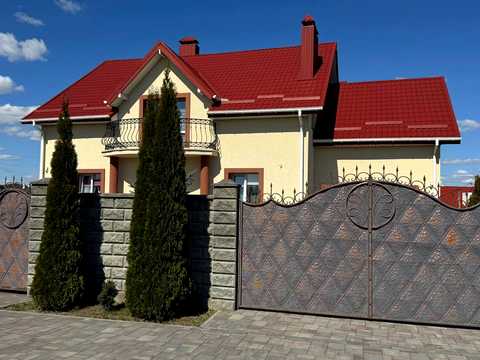 будинок за адресою с. Біла Криниця, 24 серпня, 11