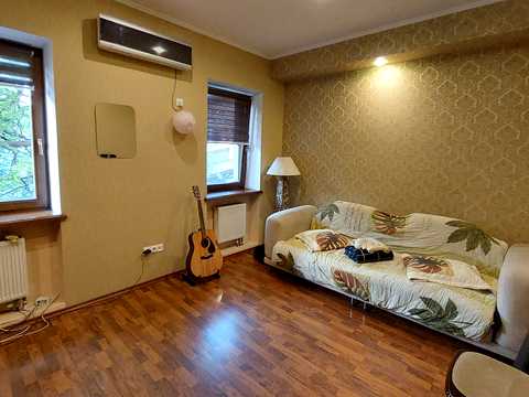 будинок за адресою Бернардацці вул. (Красних Зір), 7