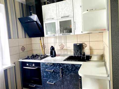 квартира за адресою Йорданська вул. (Лайоша Гавро), 9