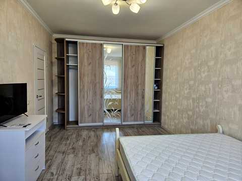 квартира за адресою Святошинська вул., 27
