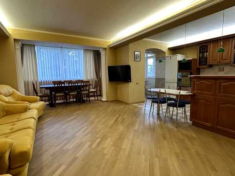 квартира по адресу Дарницкий бульв., 1