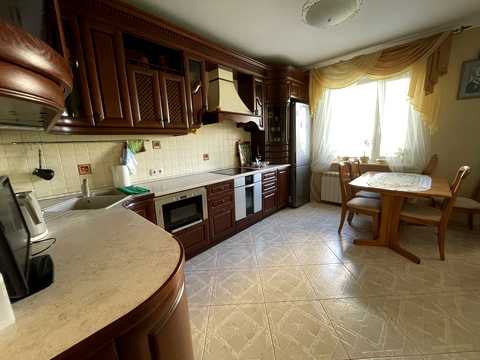 квартира за адресою Драгоманова вул., 14