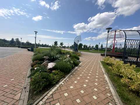 будинок за адресою Успішна