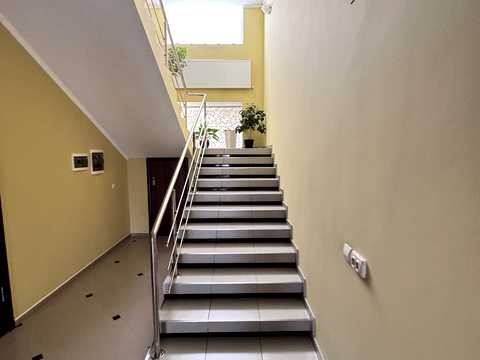 комерційна за адресою Надвірнянська вул., 69