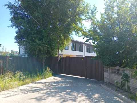 будинок за адресою Центральна вул., 22ч