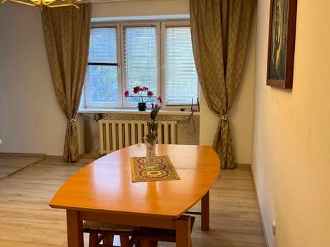 квартира за адресою Богдана Хмельницького вул., 107