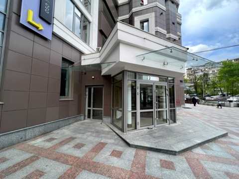 комерційна за адресою Євгена Коновальця вул. (Щорса), 34-А