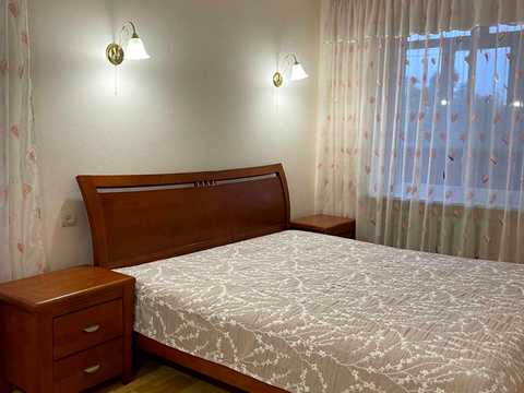 квартира за адресою Михайла Драгоманова вул. (Димитрова), 52