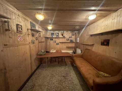коммерческая по адресу Леся Курбаса ул., 7