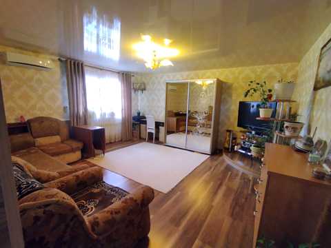 будинок за адресою с. Нові Петрівці, Щаслива вул.