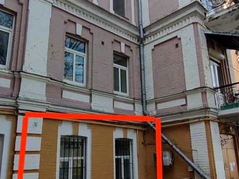коммерческая по адресу Лютеранская ул., 12