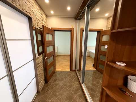 квартира за адресою Салютна вул., 1-Б