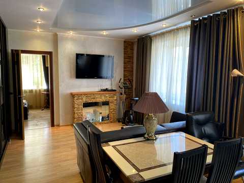 квартира за адресою Українська вул., 7-Е