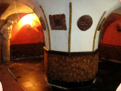 комерційна за адресою Сиротюка, 1