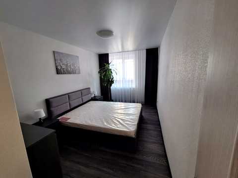 квартира за адресою Крошенська вул., 8