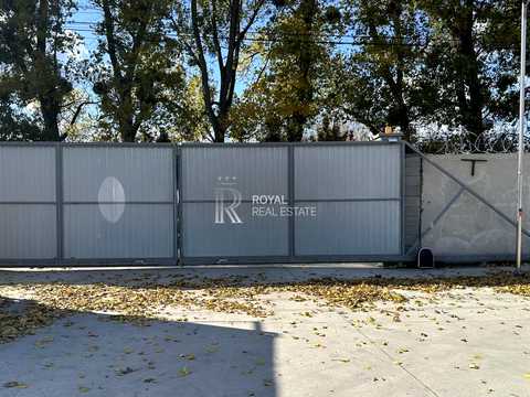 комерційна за адресою Кленовий, 5