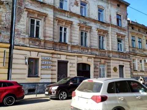 квартира за адресою Під Дубом вул. (Космонавтів), 22