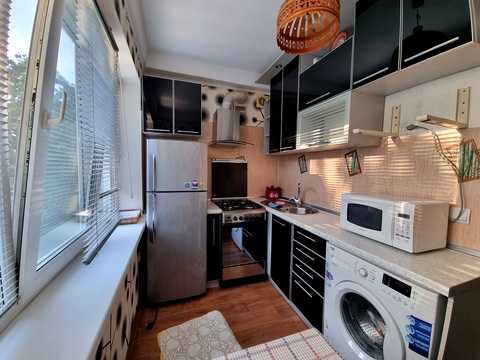 квартира за адресою Романа Ратушного вул. (Волгоградська), 21
