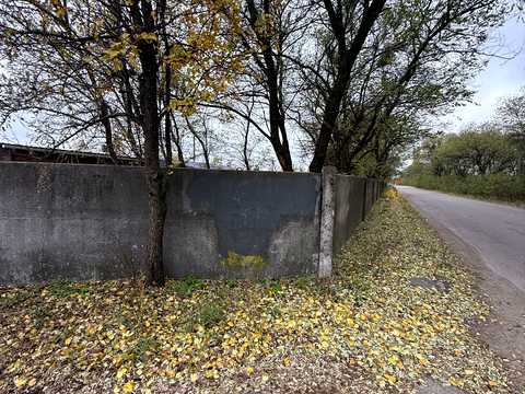 комерційна за адресою Травнева, 12