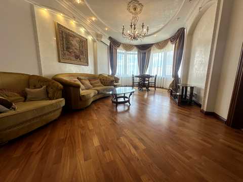квартира за адресою Київ, Дмитрівська вул., 69