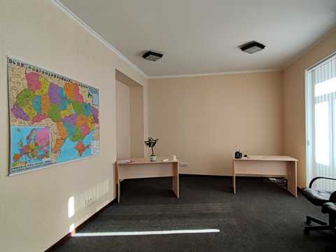 комерційна за адресою Київ, Олександра Довженка вул., 2