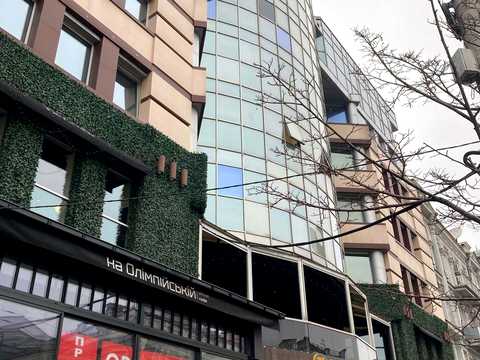 комерційна за адресою Васильківська вул., 62/64