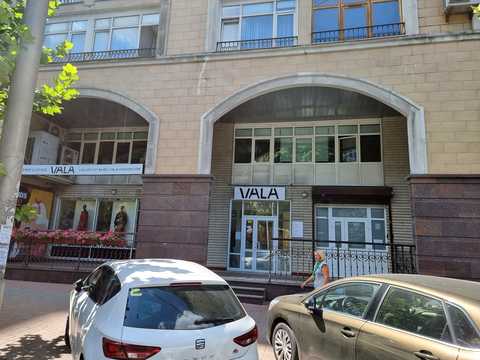 комерційна за адресою Антоновича вул. (Горького), 72