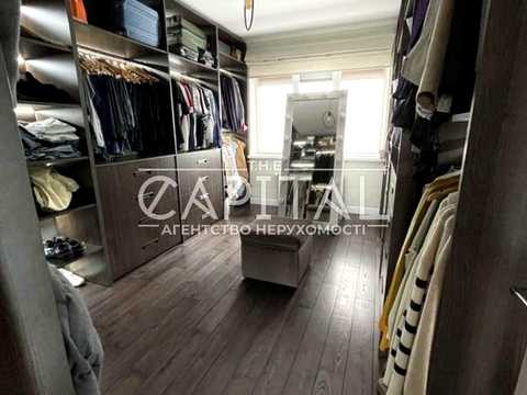 будинок за адресою с. Гатне, Ботанічна вул.
