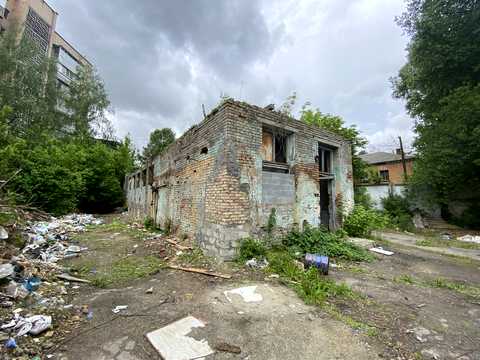 коммерческая по адресу Чорновола, 4
