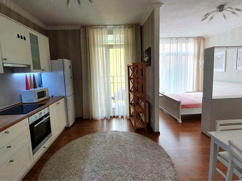 квартира за адресою Регенераторна вул., 4