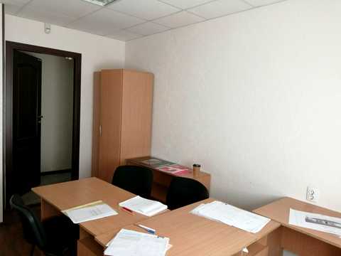 комерційна за адресою Калинова вул., 68